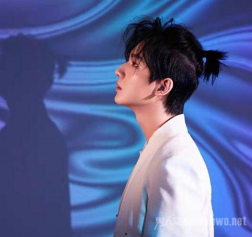 李宏毅恋情爆料最新消息,神秘女友身份引热议 第2张 李宏毅恋情爆料最新消息,神秘女友身份引热议 第2张